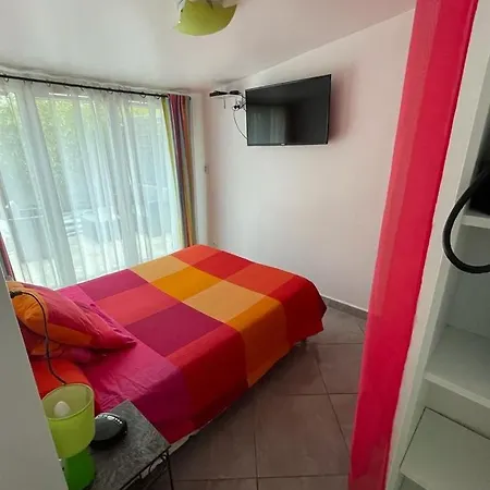 Jolie Maison Avec Jardin * Ιέρ